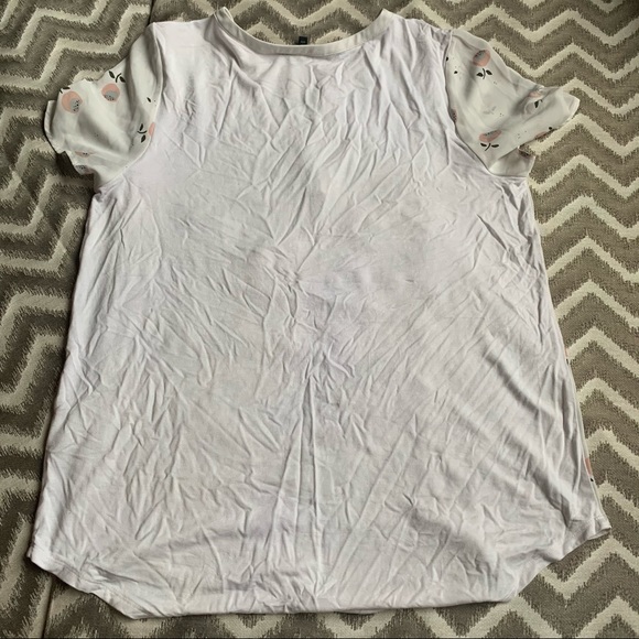 RW&CO. Women Top - Picture 2 of 3